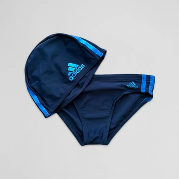 Adidas - Fiú úszónadrág &amp; úszósapka szett (140-146)